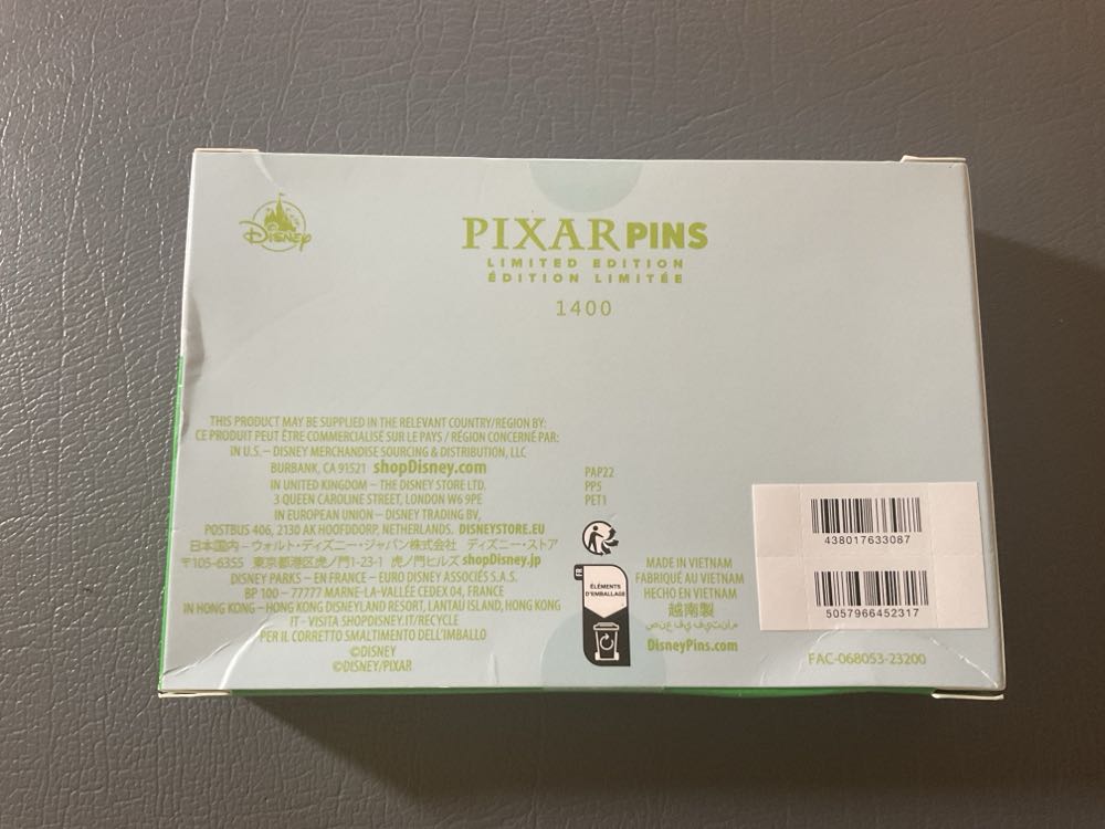 Bug’s Life - Jumbo Pin - Ltd Edition 1400  pin collectible - Main Image 2