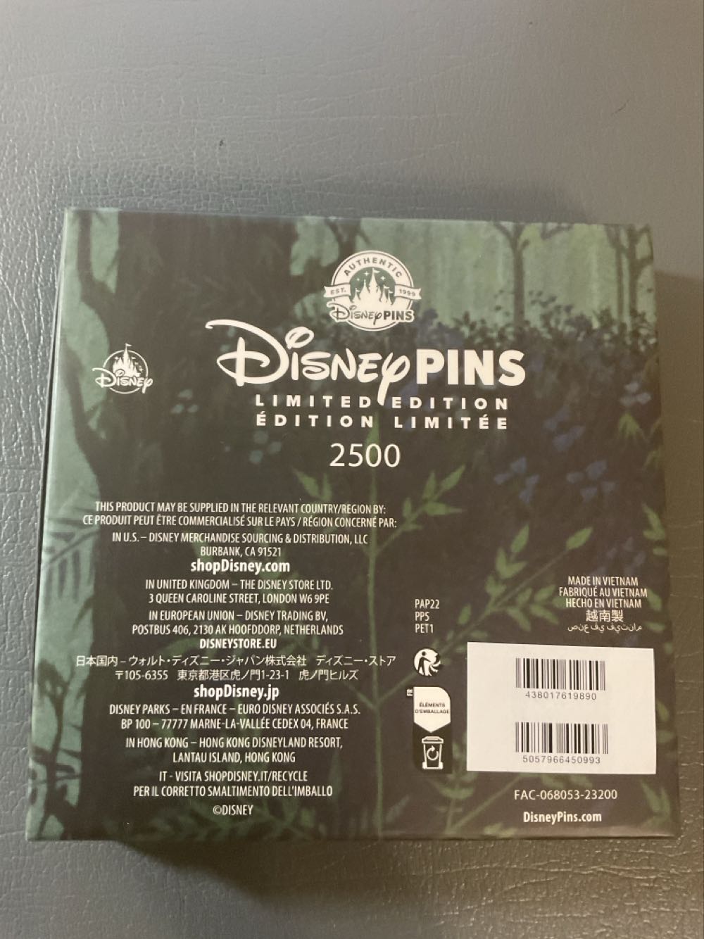 Sleeping Beauty - 65th Anniversary Jumbo Pin - Ltd Edition 2500  pin collectible - Main Image 2