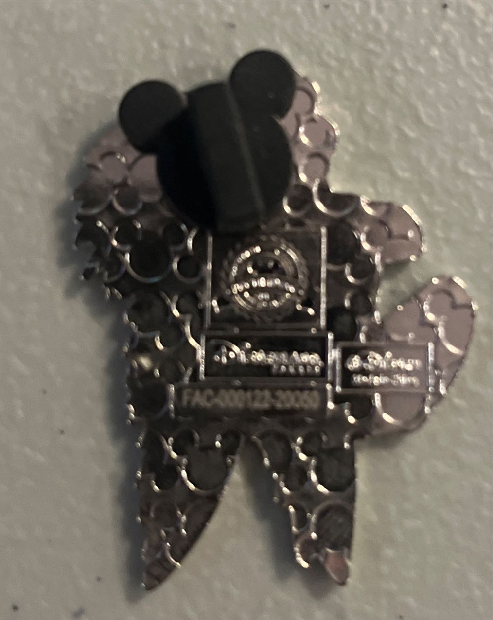 Peter Pan With Indian Headress - Disney Pin pin collectible - Main Image 2