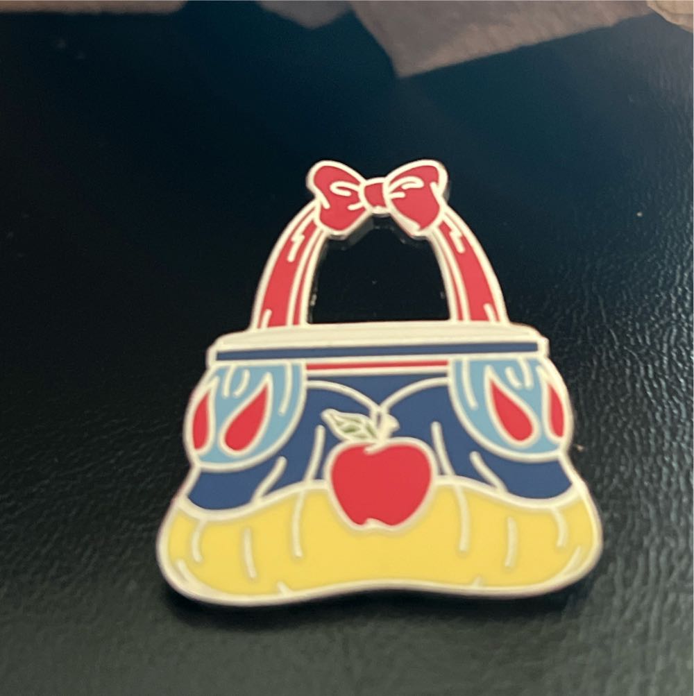 Disney Auctions DA Jasmine Name LE 1000 Disney Pin