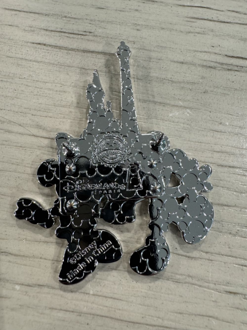 DLP Mickey And Minnie Mouse Castle Eiffel Tower  pin collectible [Barcode 2078010240486] - Main Image 3