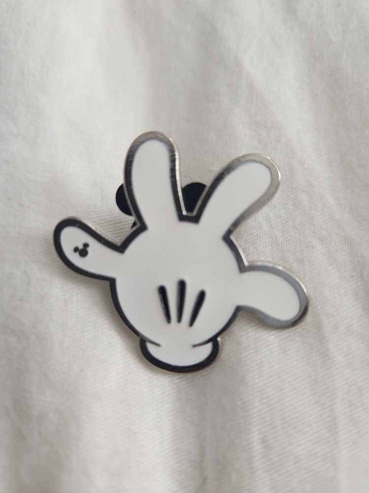 Hidden Mickey: 2009 World Snapshots Sepia - Mickey