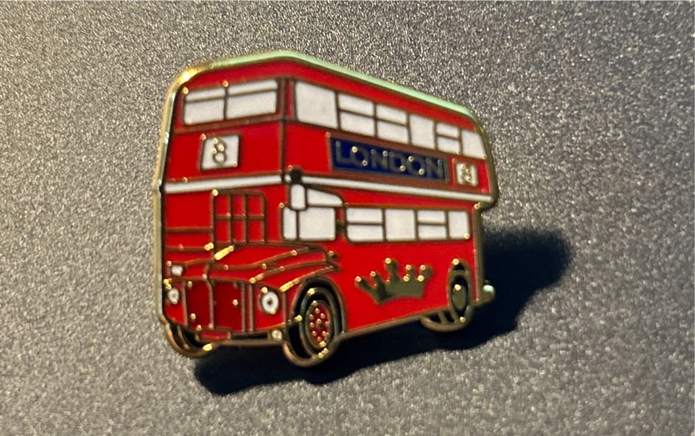 Royal Memories Double Deck Bus - Lapel Pin pin collectible [Barcode 5060311073013] - Main Image 3