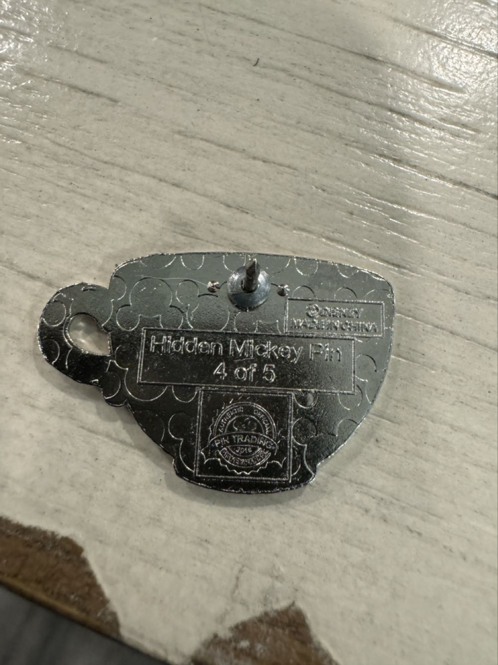 Tea Cup, Queen Of Hearts  pin collectible - Main Image 2