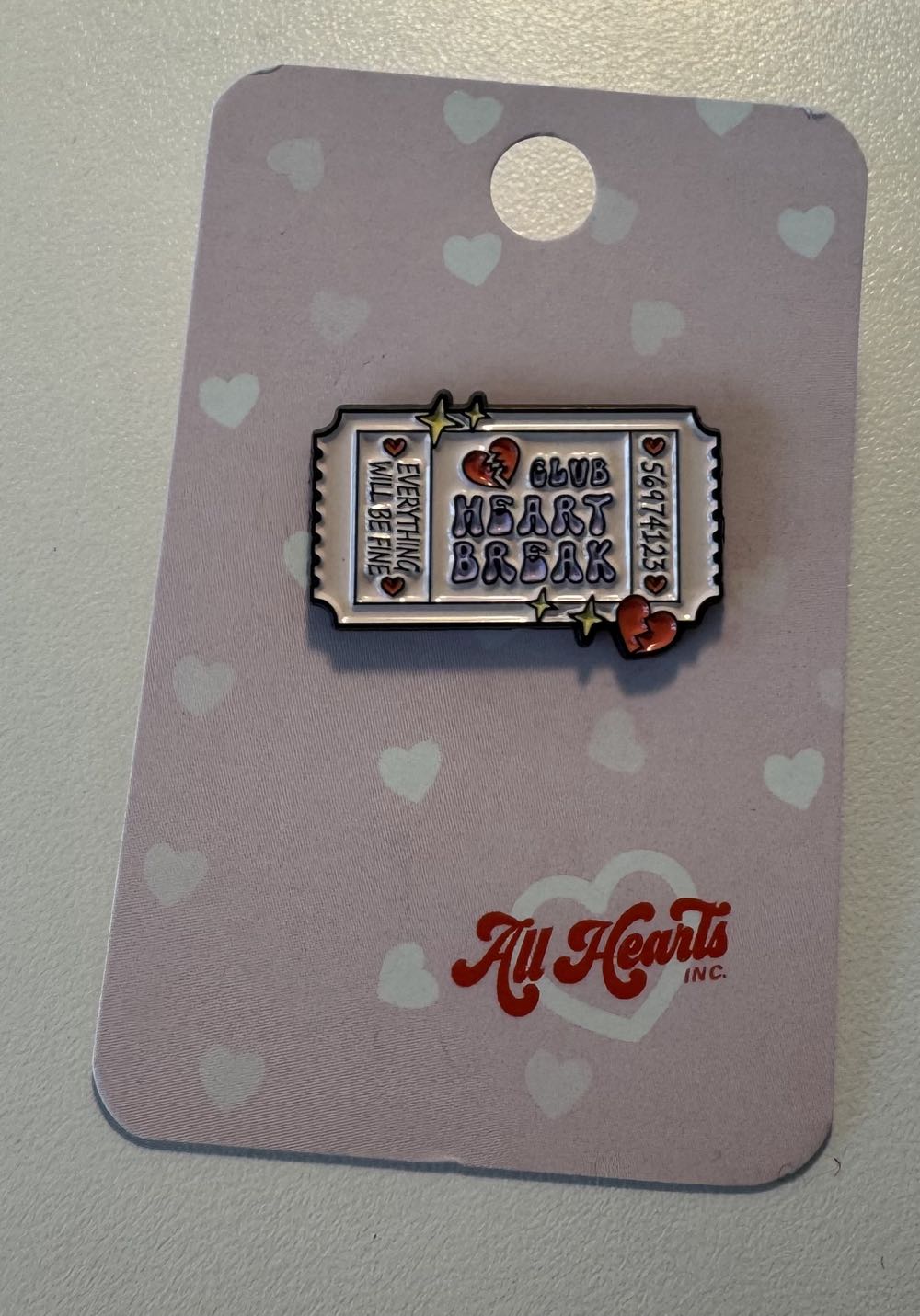 Club Heart Break Everything Will Be Fine  pin collectible - Main Image 2