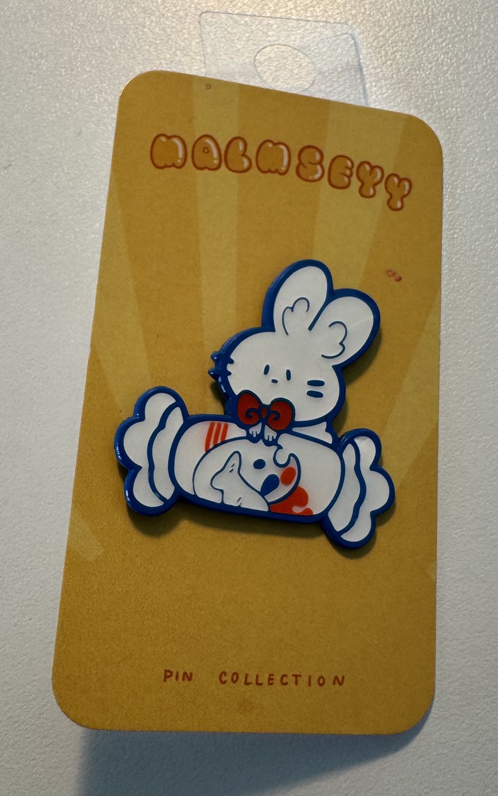 White Rabbit  pin collectible - Main Image 2