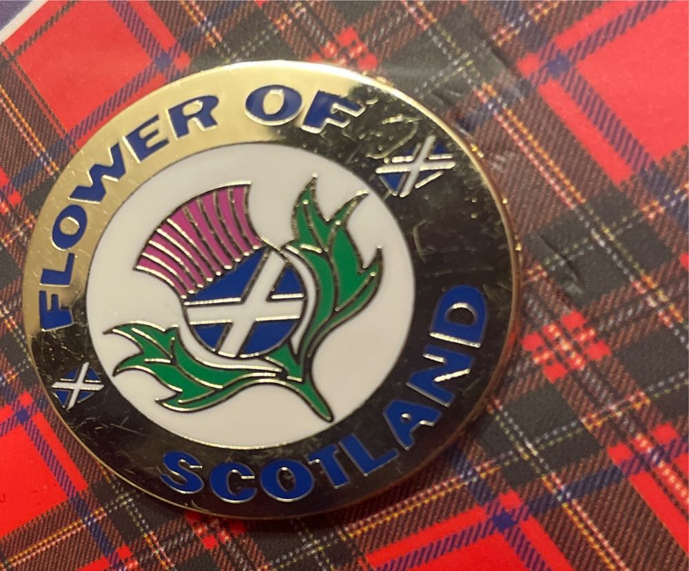 Flower Of Scotland  pin collectible [Barcode 5055756226285] - Main Image 2