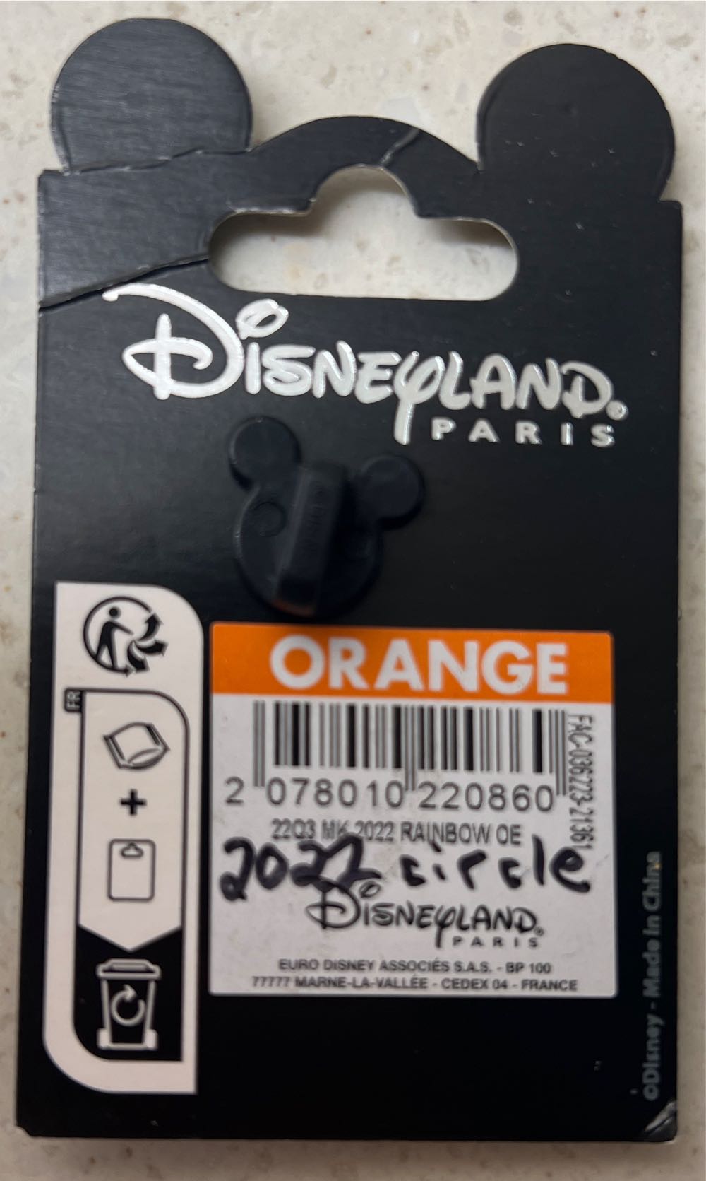 Disneyland Paris 2022 Rainbow Mickey  pin collectible [Barcode 2078010220860] - Main Image 2