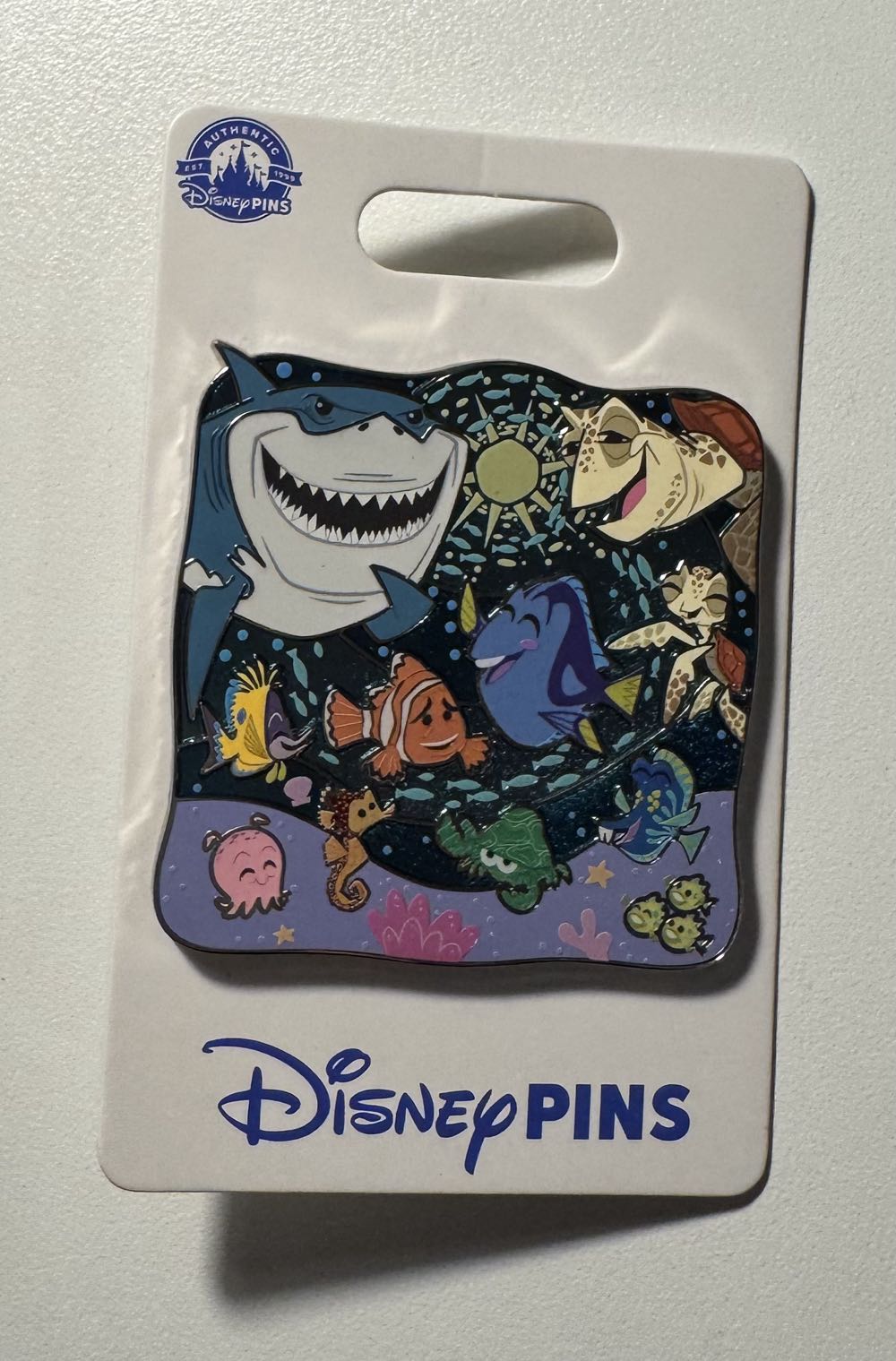 Finding Nemo  pin collectible - Main Image 2