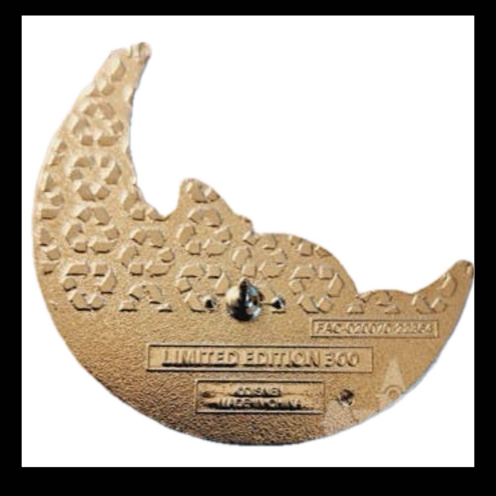 Dinah  pin collectible - Main Image 2