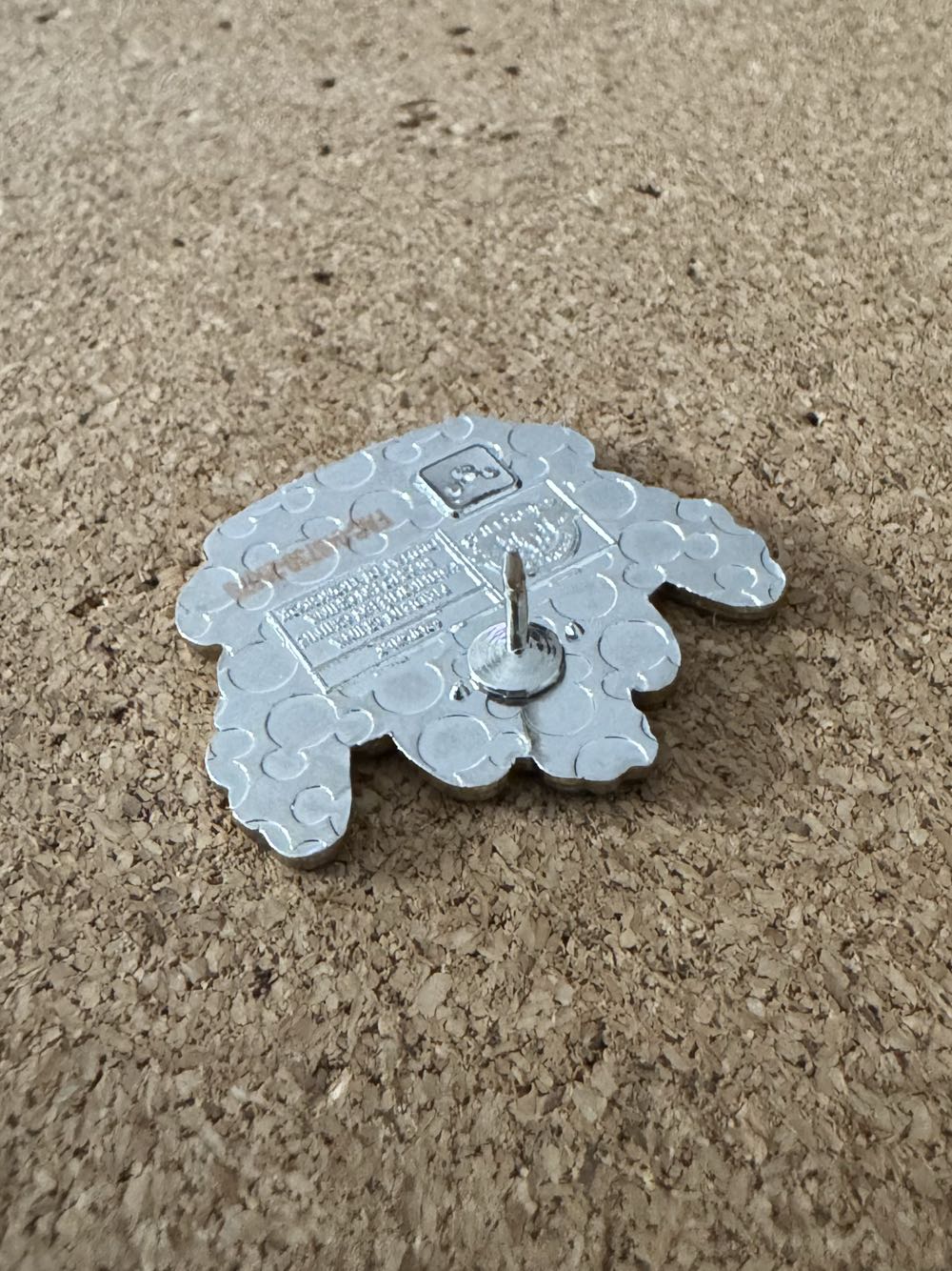 Munchlings S3 - Leroy - Hard Enamel, Metal pin collectible - Main Image 3