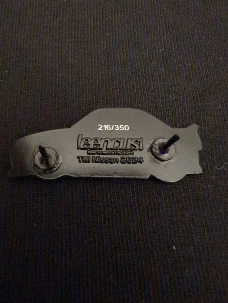 Leen Customs Nissan Skyline GT-R R32  pin collectible - Main Image 3