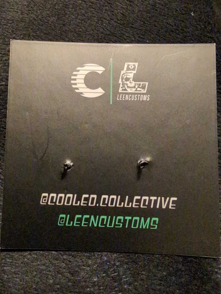 Leen Customs Porsche 964 Cooled Collective   pin collectible - Main Image 2