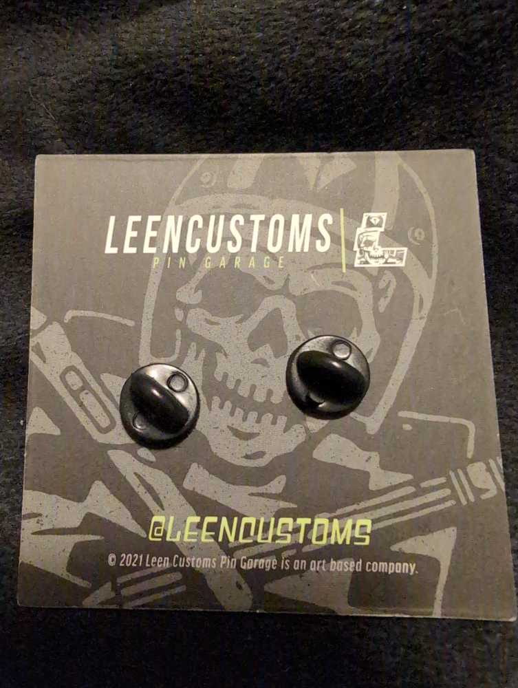 Leen Customs Mazda RX-7 Legends  pin collectible - Main Image 2