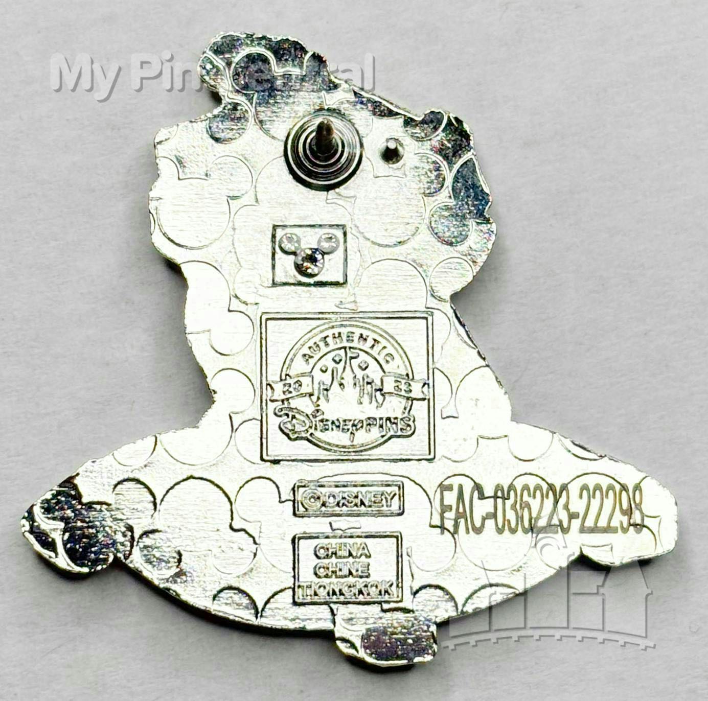 Pocahontas - Percy on Pillow - Villain Sidekicks Booster Set - Pin pin collectible - Main Image 2