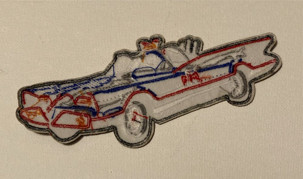Batmobile  pin collectible - Main Image 2