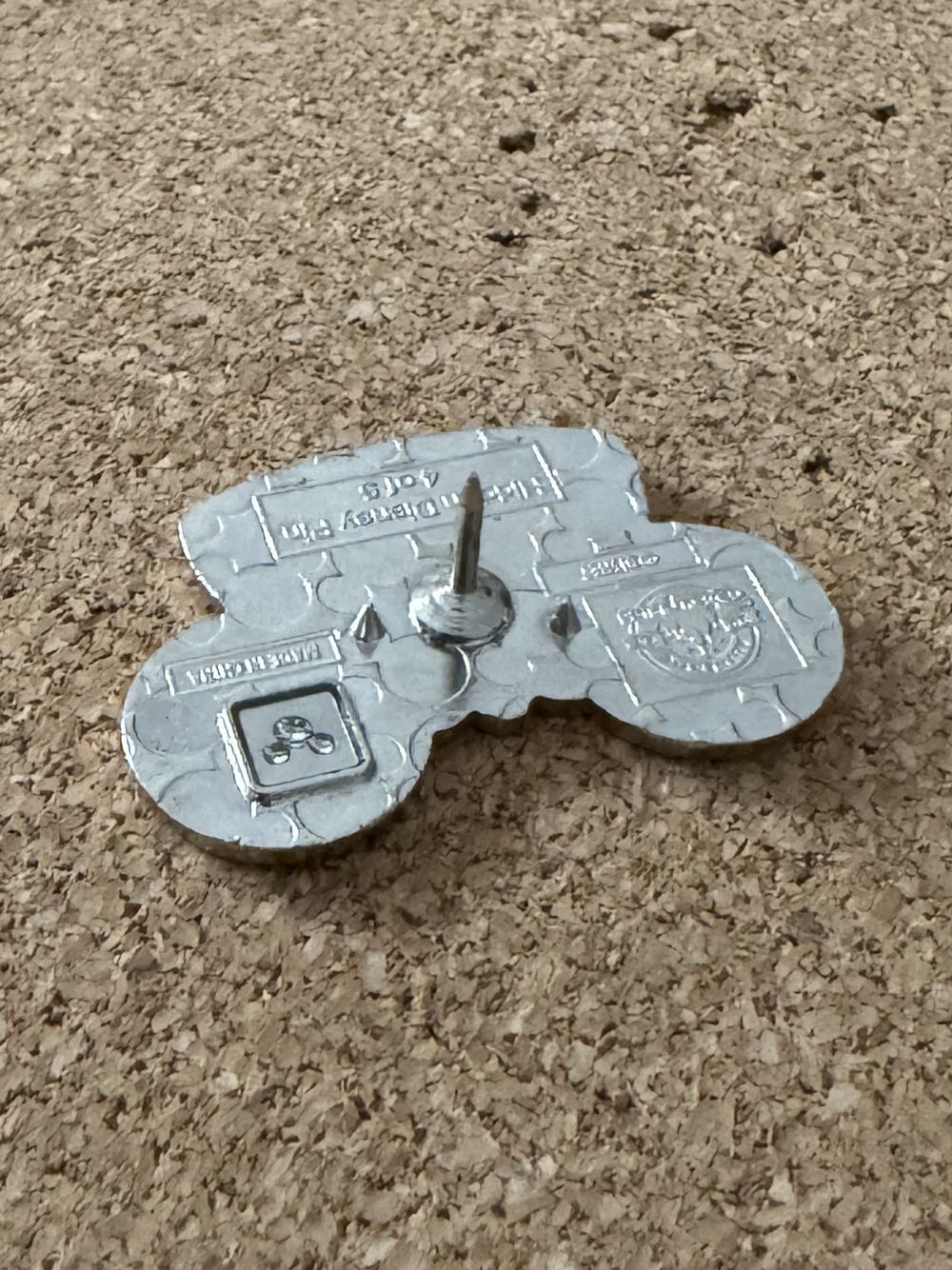 Ear Hat 2024 - Cogsworth - Hidden Mickey pin collectible - Main Image 3