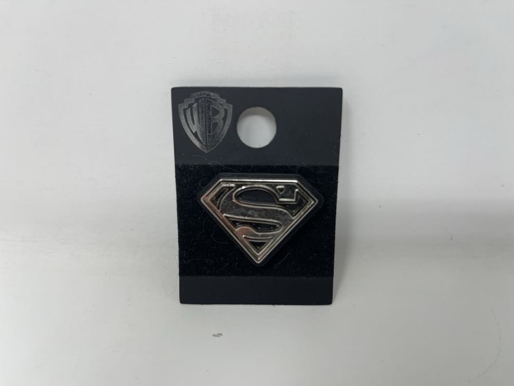 Pokémon Center: Pawmi Pokémon Pin