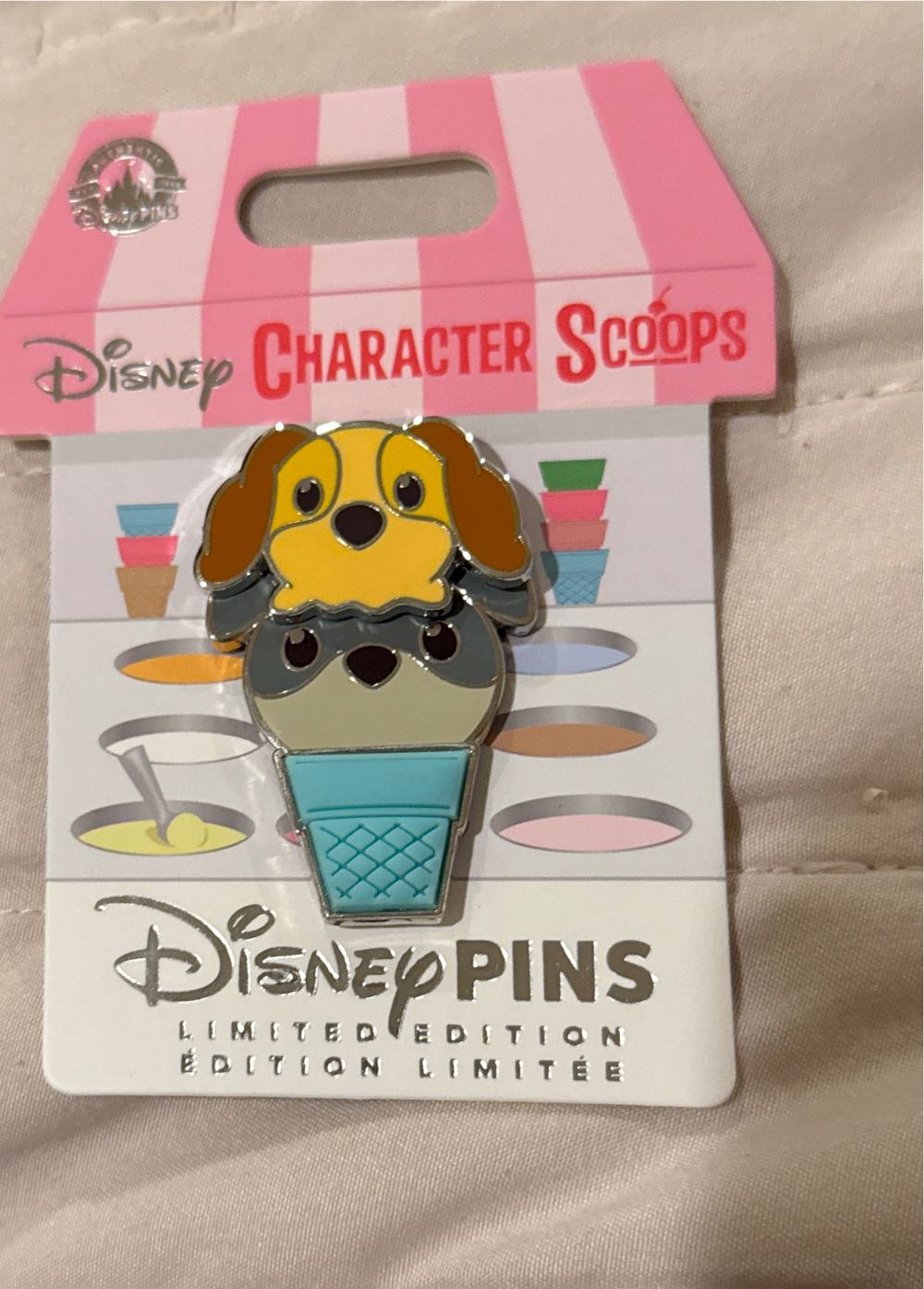 25 Years Of Pin Trading - Chip and Dale