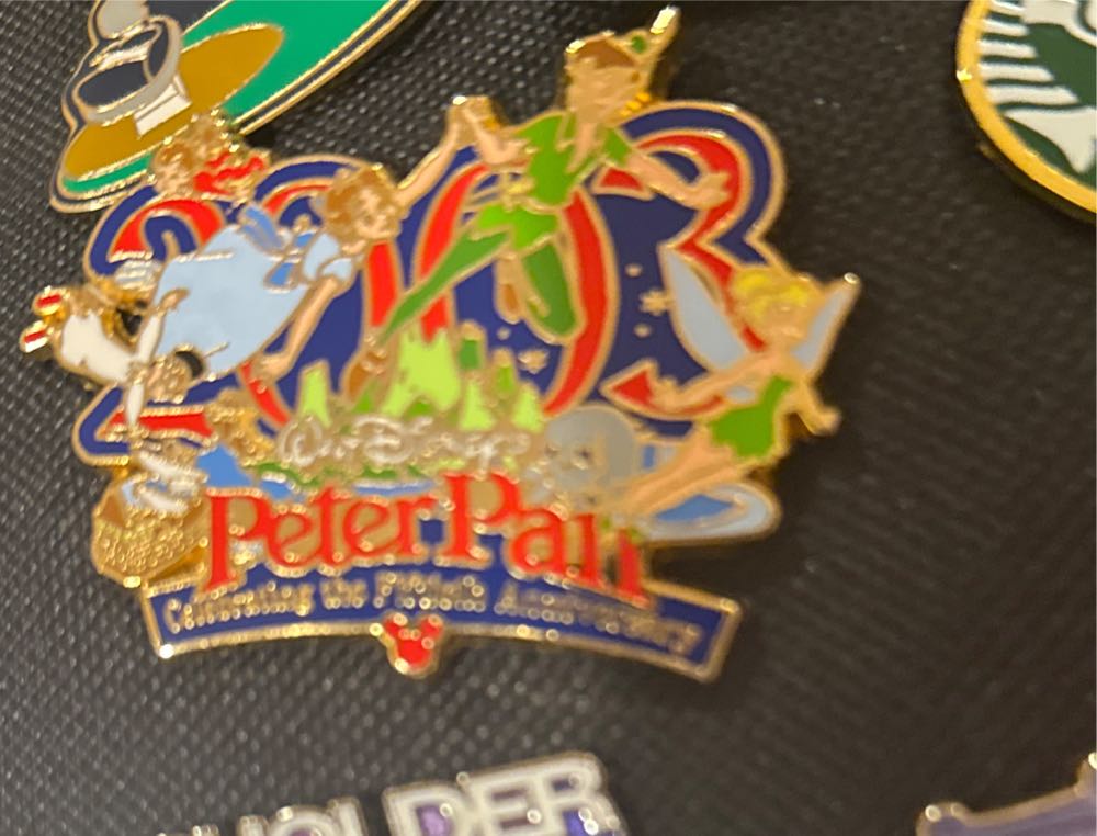 Pokémon Center: Pixel Pins Smoochum