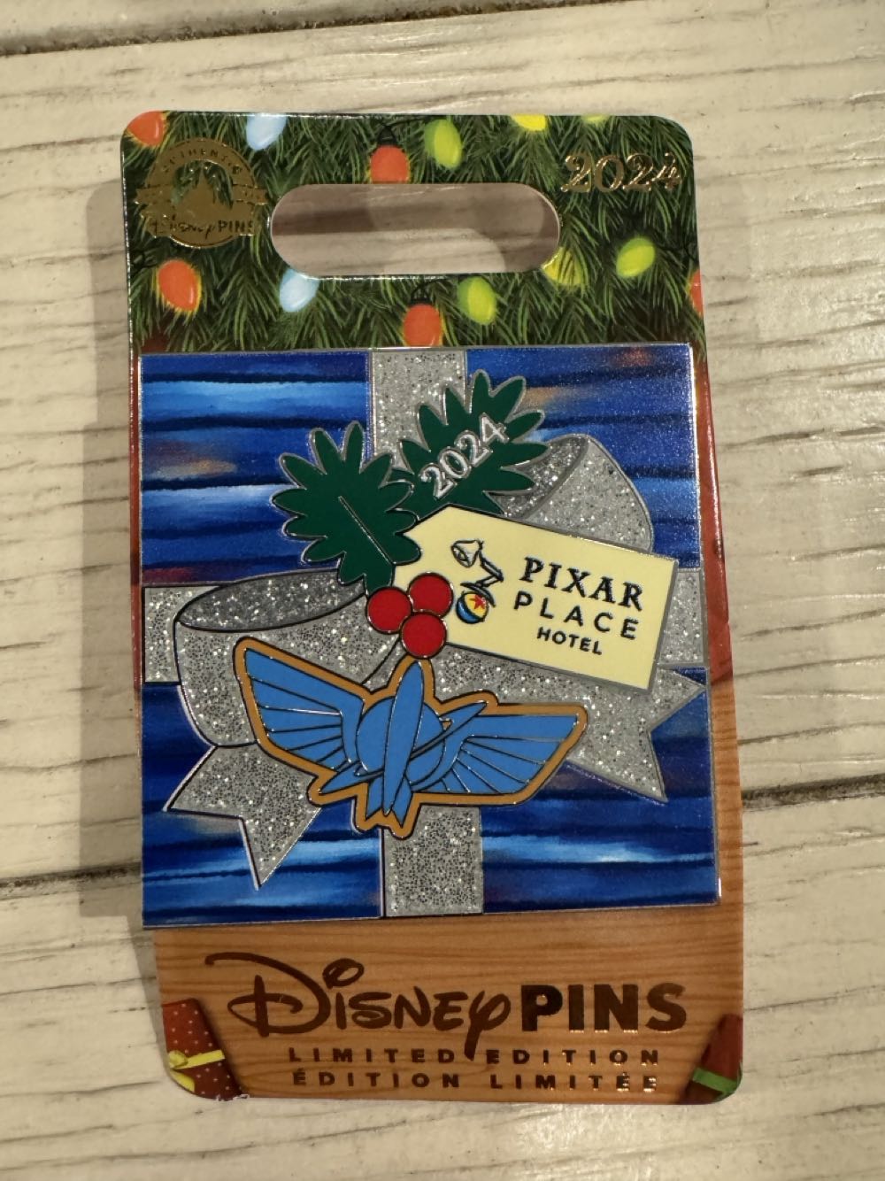 Pinpics | Free Disney Pin Trading Database