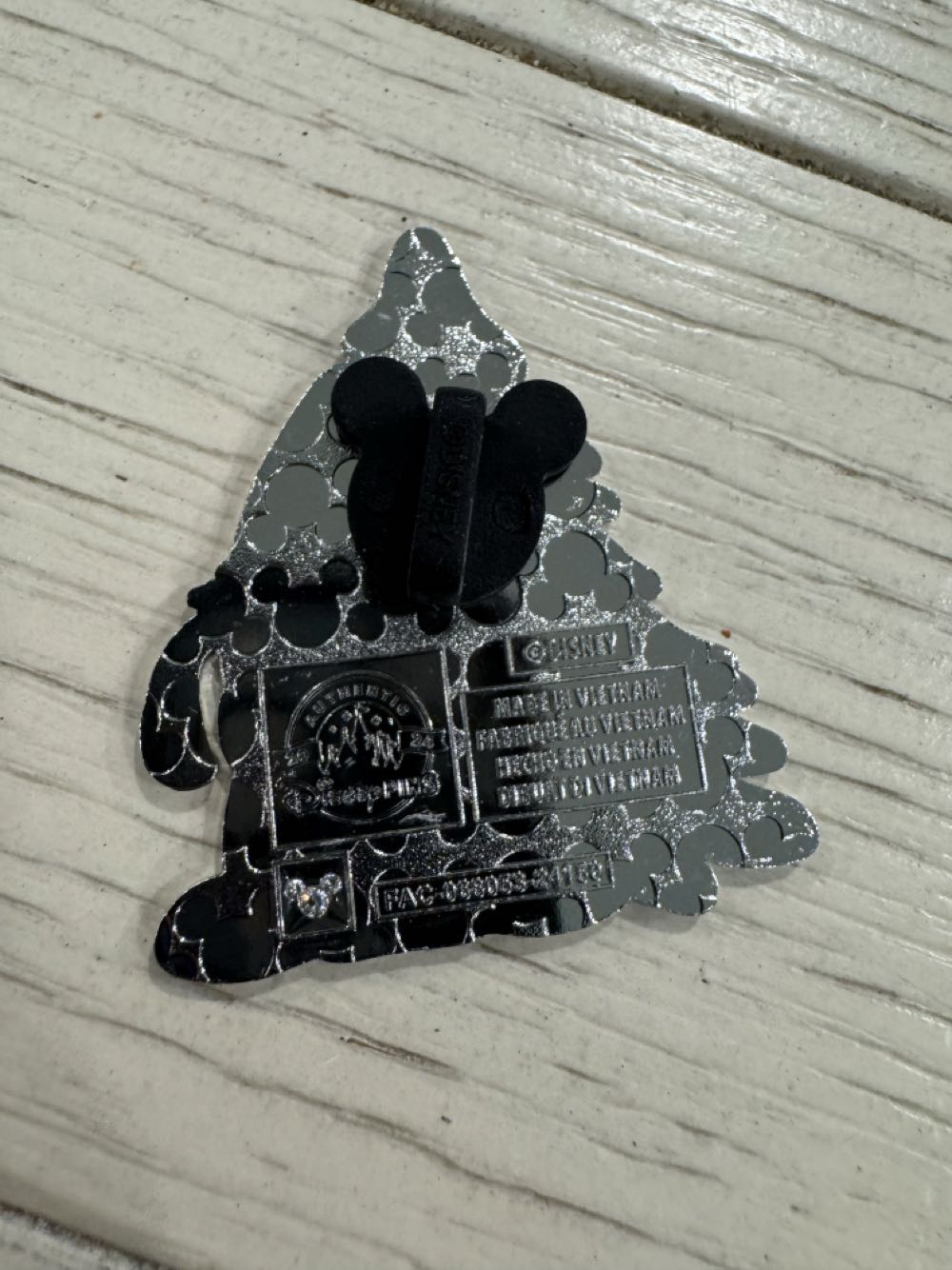 Gnome goofy with Christmas tree - Character pin collectible - Main Image 2