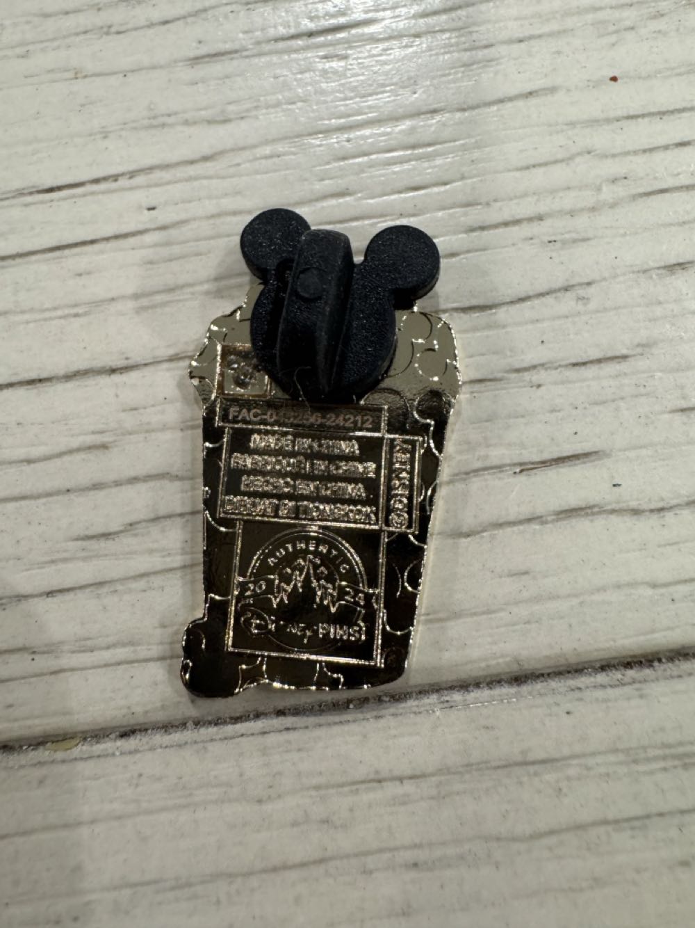 Popcorn Bucket - Tinker Bell - Hard Enamel, Metal pin collectible - Main Image 2