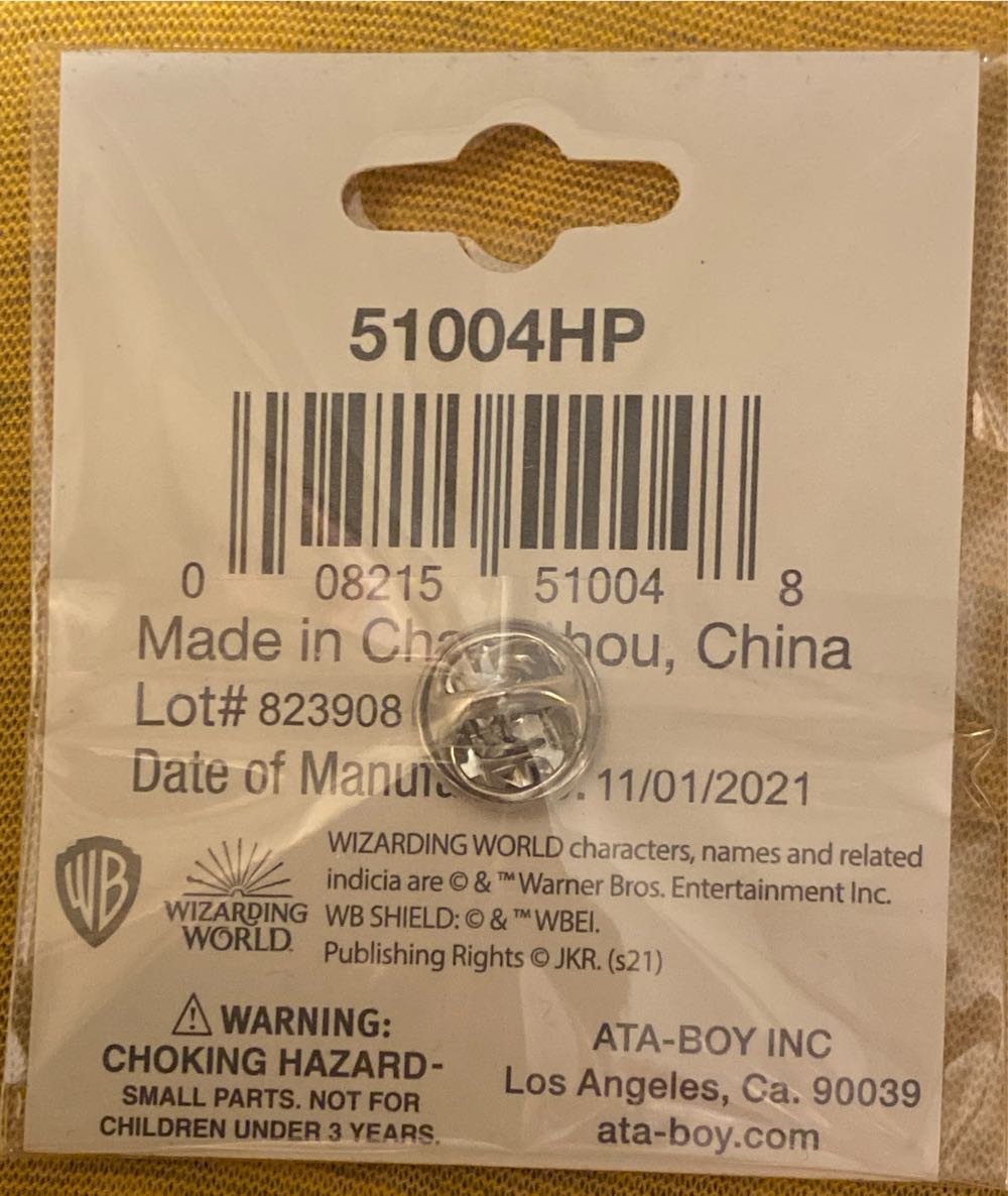 Hufflepuff Crest Enamel Pin - Collectible Enamel Pin pin collectible [Barcode 008215510048] - Main Image 2