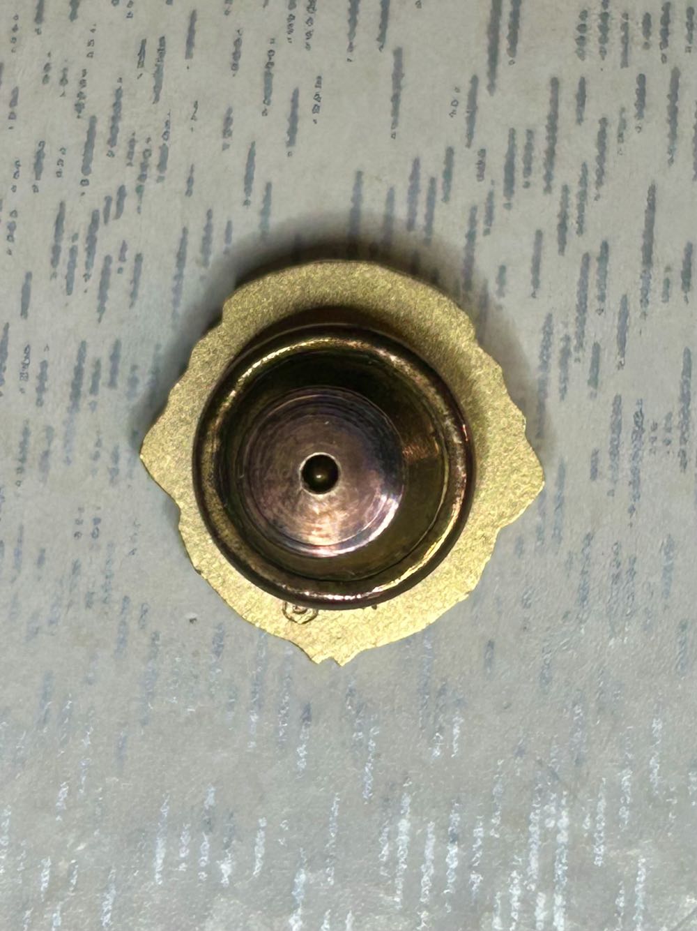 Lions Club 10K Solid Gold Pin - Lapel Tack Pin pin collectible - Main Image 3