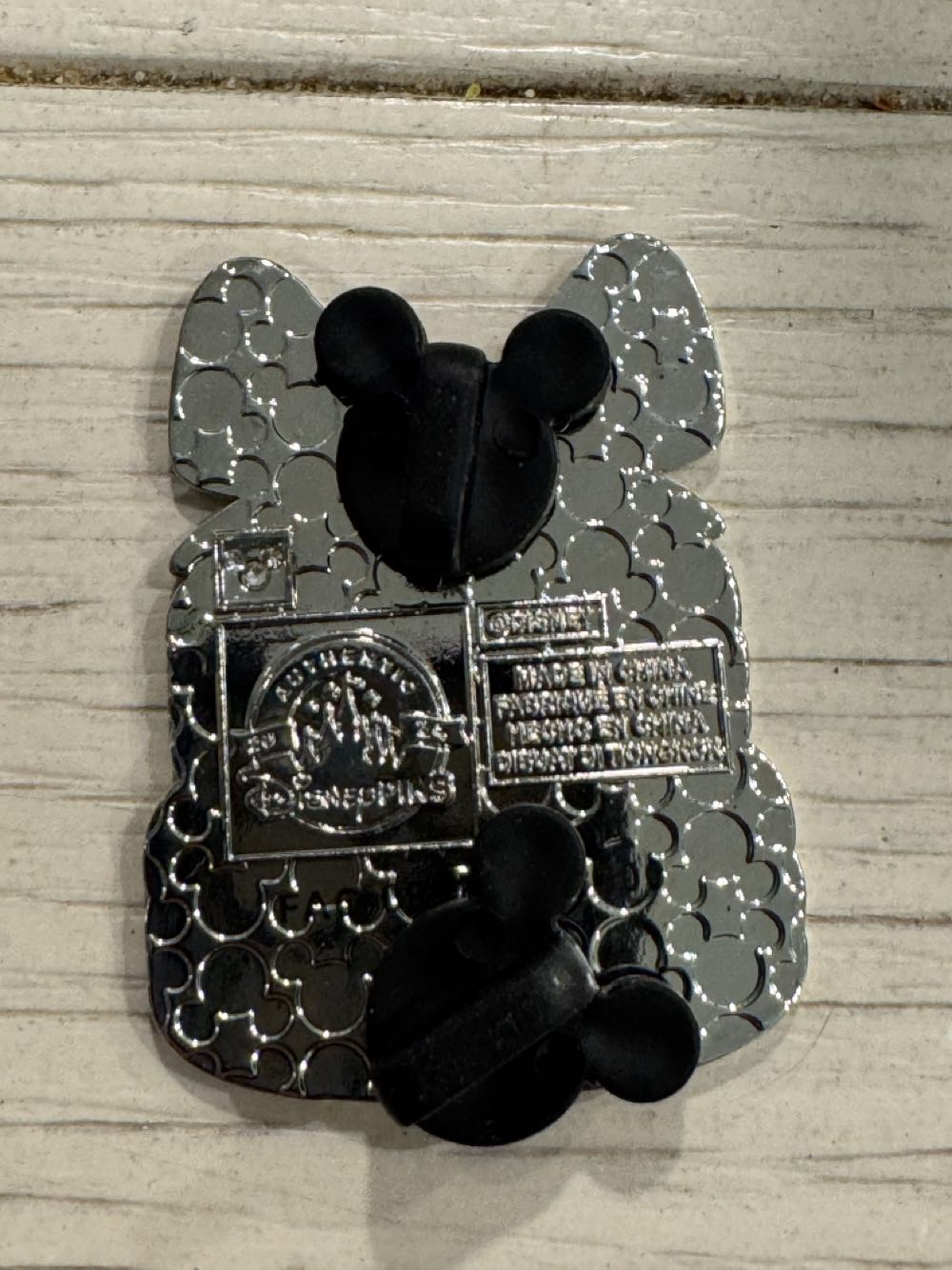 Macaroon, Snow White  pin collectible - Main Image 2