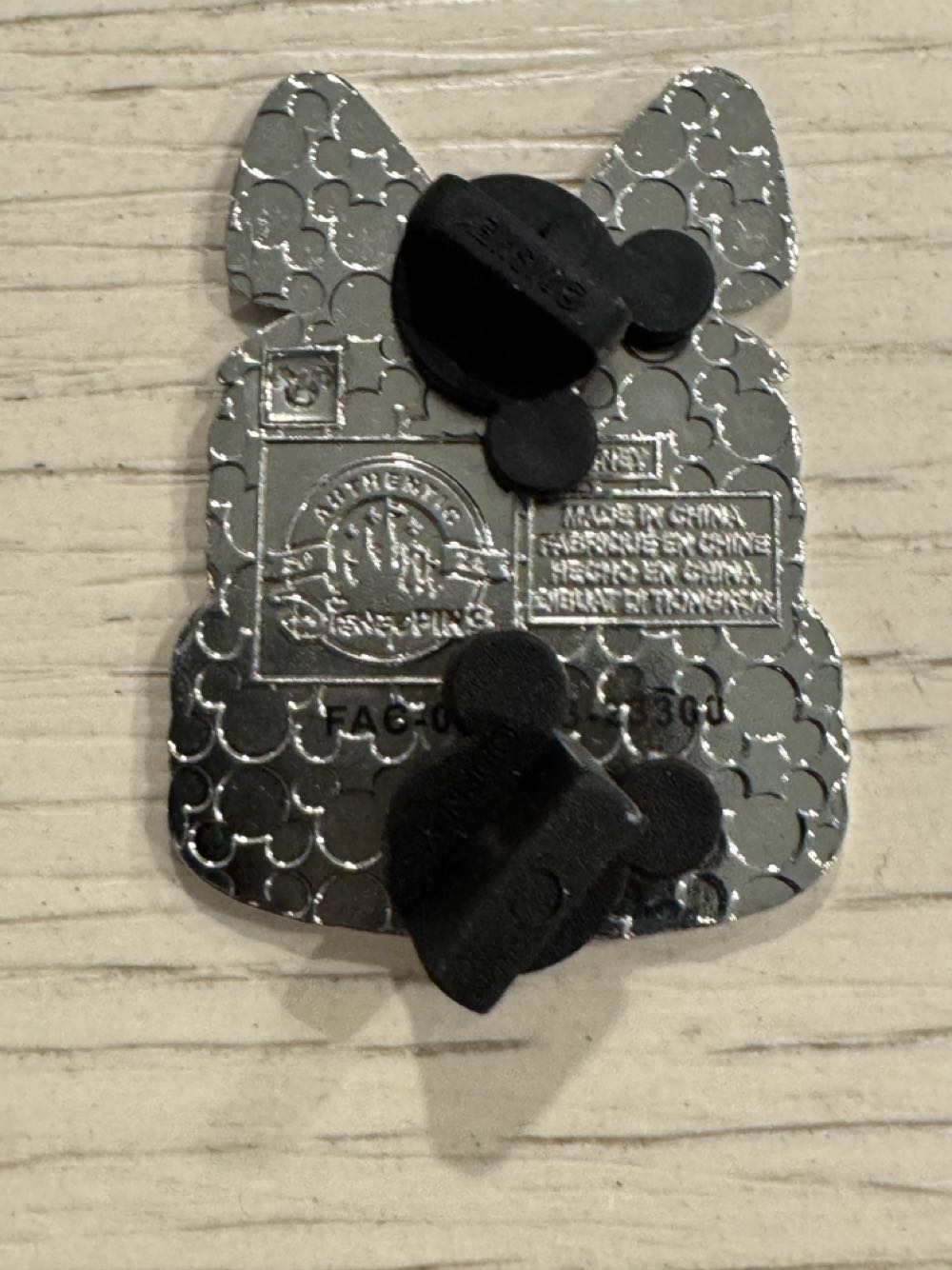 Macaroon, Mulan  pin collectible - Main Image 2