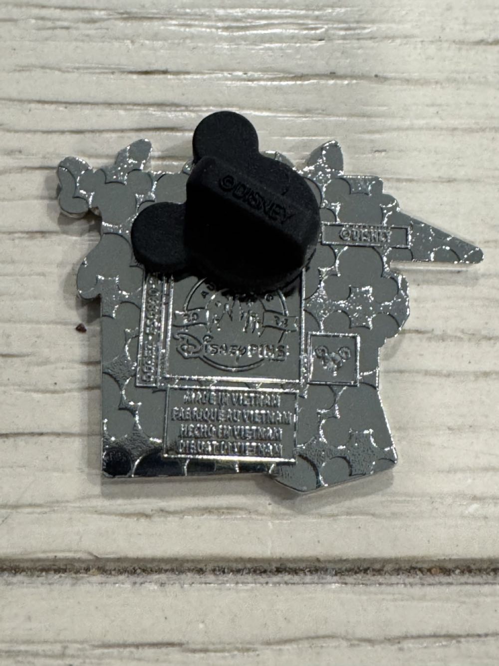Goofy, Disney Tourist  pin collectible - Main Image 2