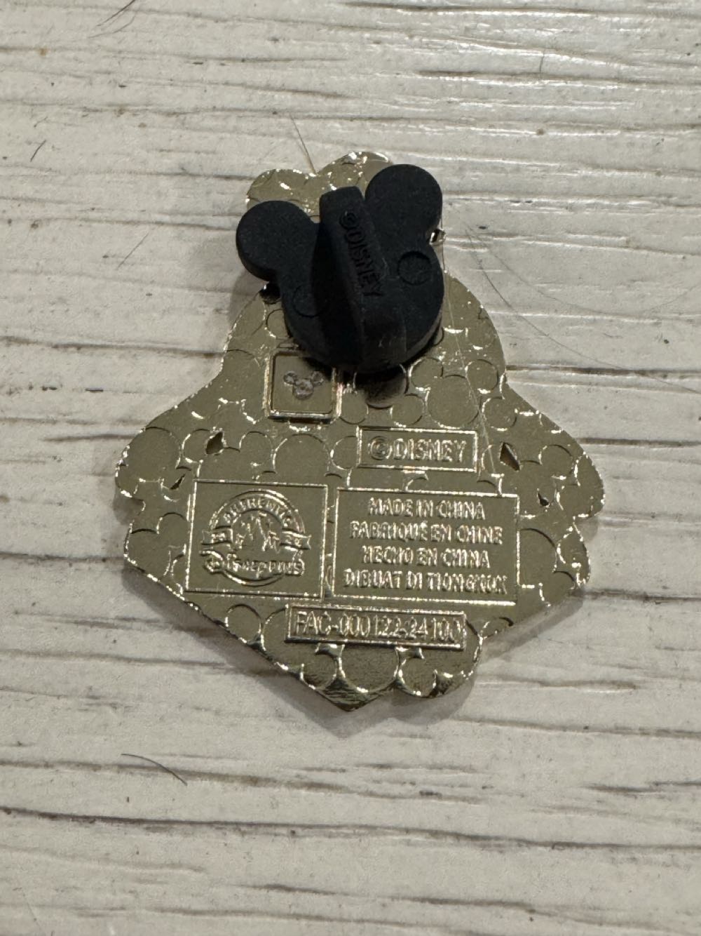 Goofy With Orange Fan  pin collectible - Main Image 2