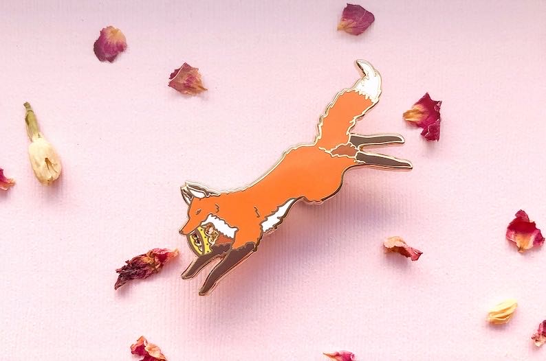 Tinker Bell - Holding A Jeweled Wnd