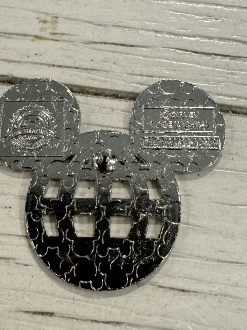 Mickey Icon Canada Flag  pin collectible - Main Image 2