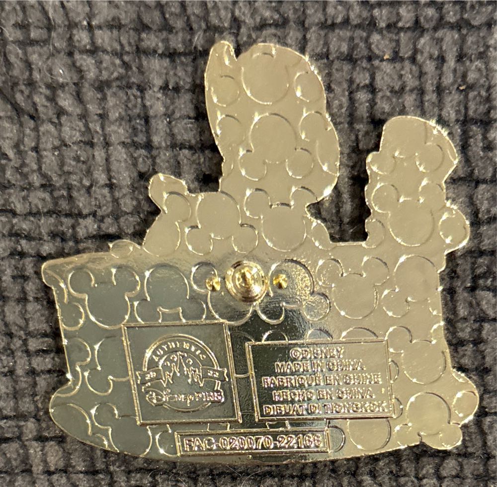 Peter Pan Dressed As Captain Hook - Disney Pin pin collectible - Main Image 2