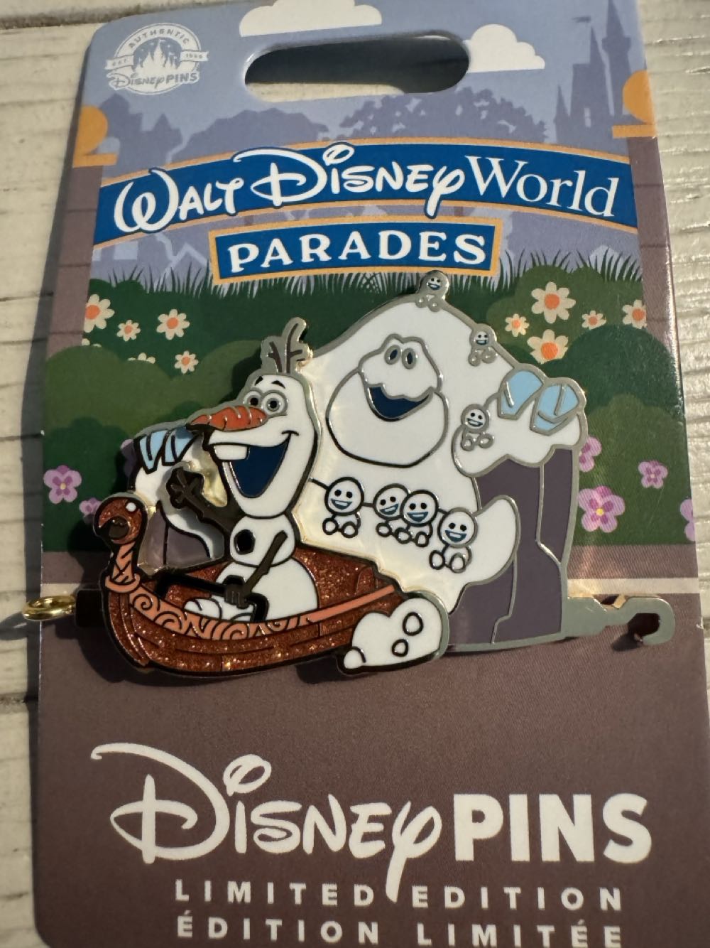 Parades Frozen Ever After Olaf Marshmallow  pin collectible [Barcode 400983769220] - Main Image 2
