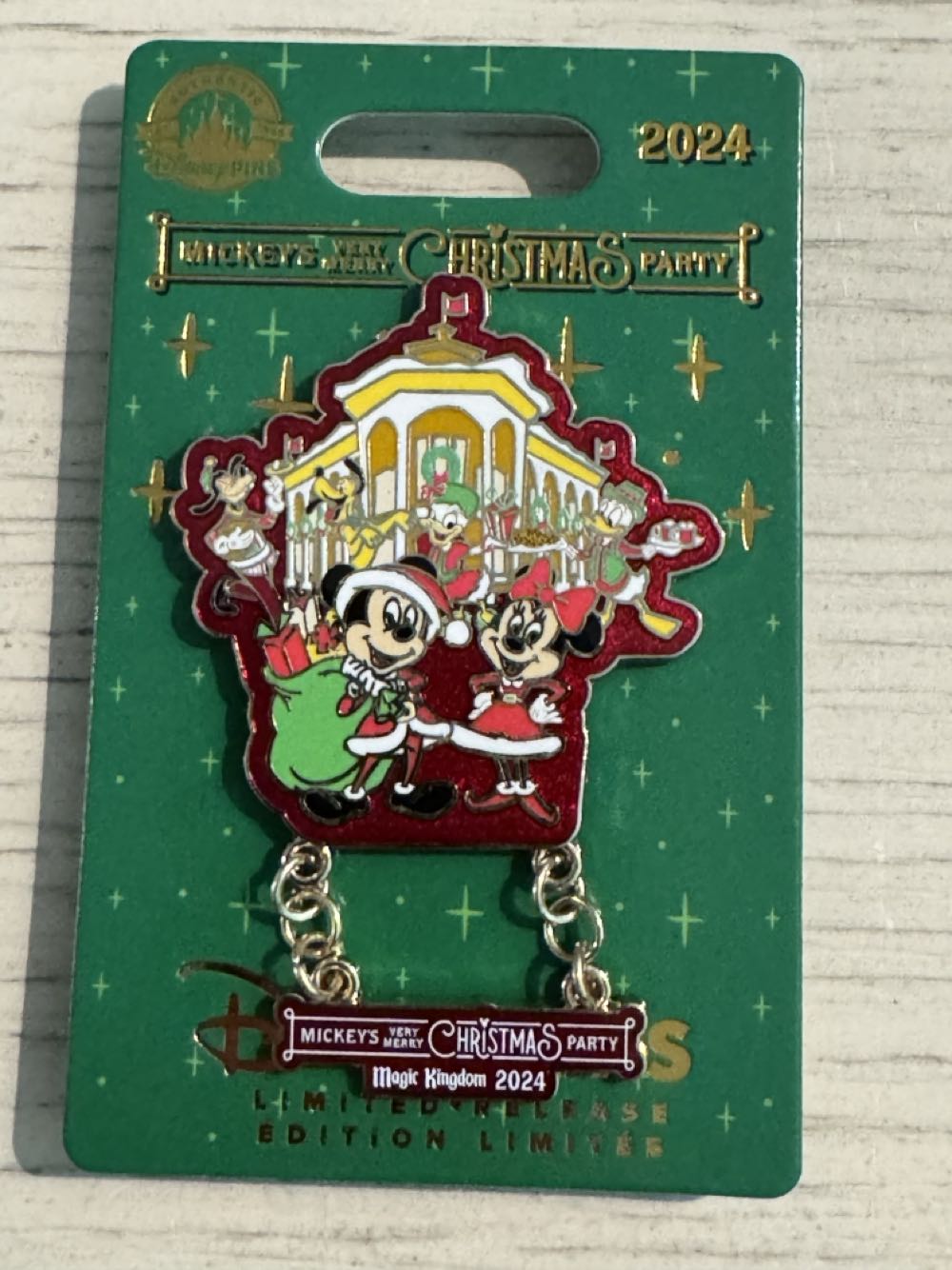2024 Mickey’s Very Merry Christmas Party Dangle - Limited Release pin collectible [Barcode 400983968890] - Main Image 2