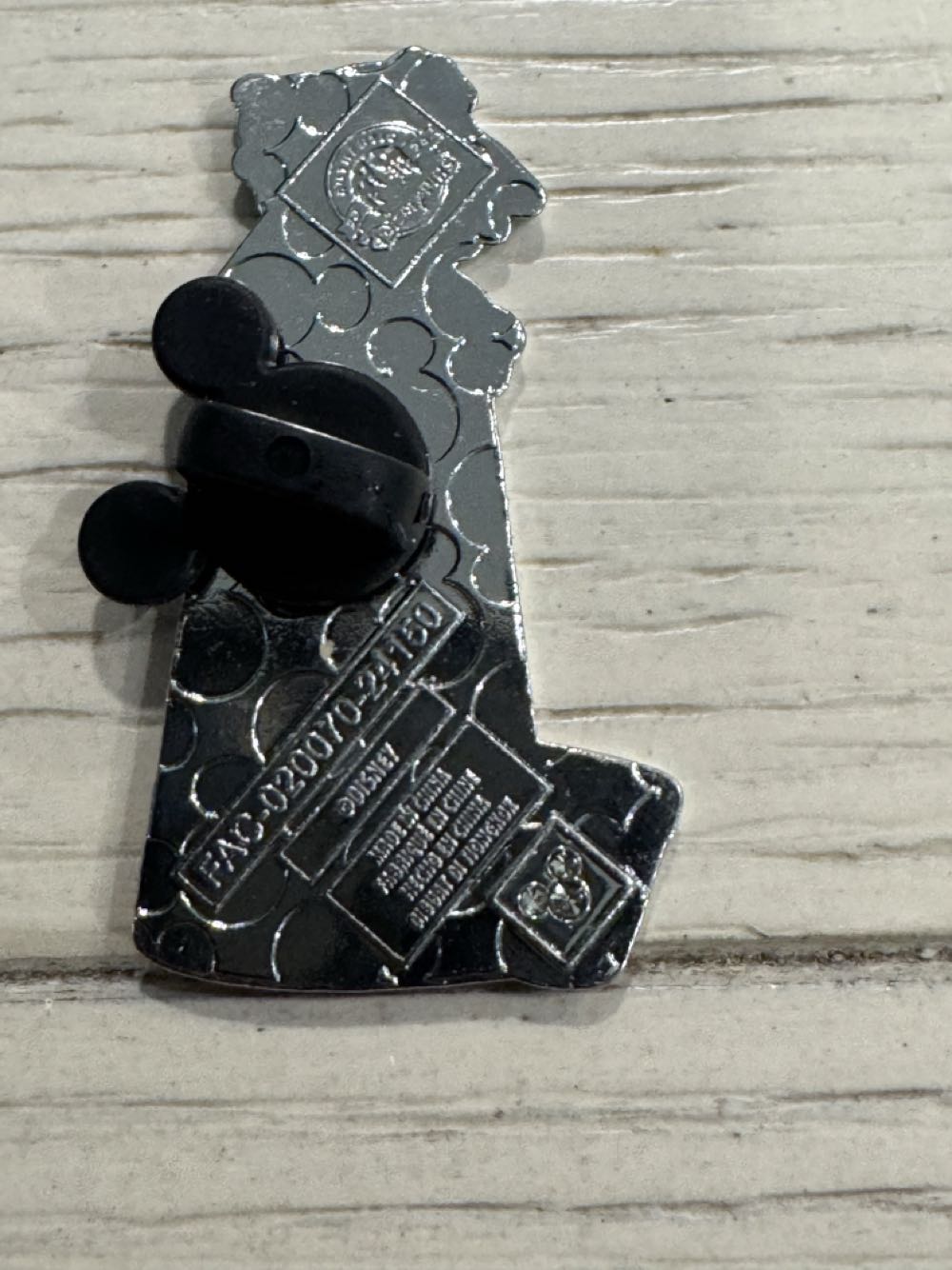 YZMA, the Emperor’s new groove  pin collectible - Main Image 2