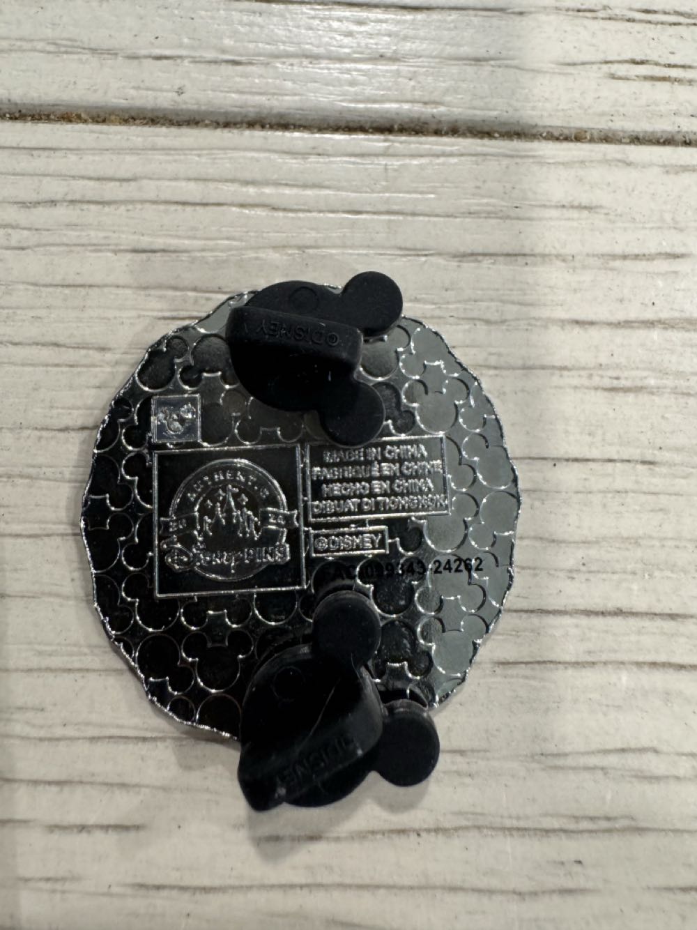 Chip & Dale In Adventureland, Swiss family Robinson treehouse  pin collectible - Main Image 2