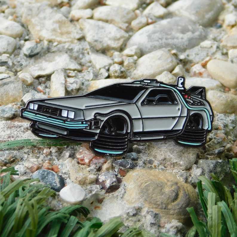 Back To The Future - DeLuren  pin collectible - Main Image 2