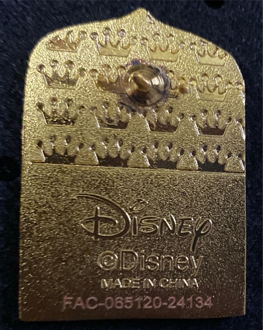 Disney Mulan Princess Silhouette Frame Loungefly Enamel Pin  pin collectible - Main Image 2