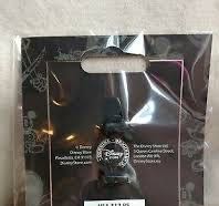 Donald and Daisy in adventureland, Skipper canteen