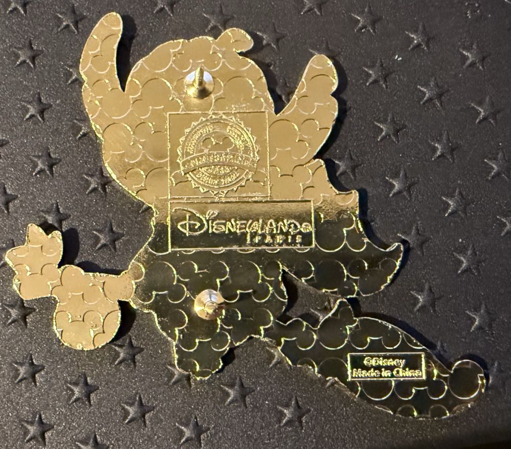 DLP - Stitch - Flying A Broom - Halloween  pin collectible [Barcode 2078010241636] - Main Image 2