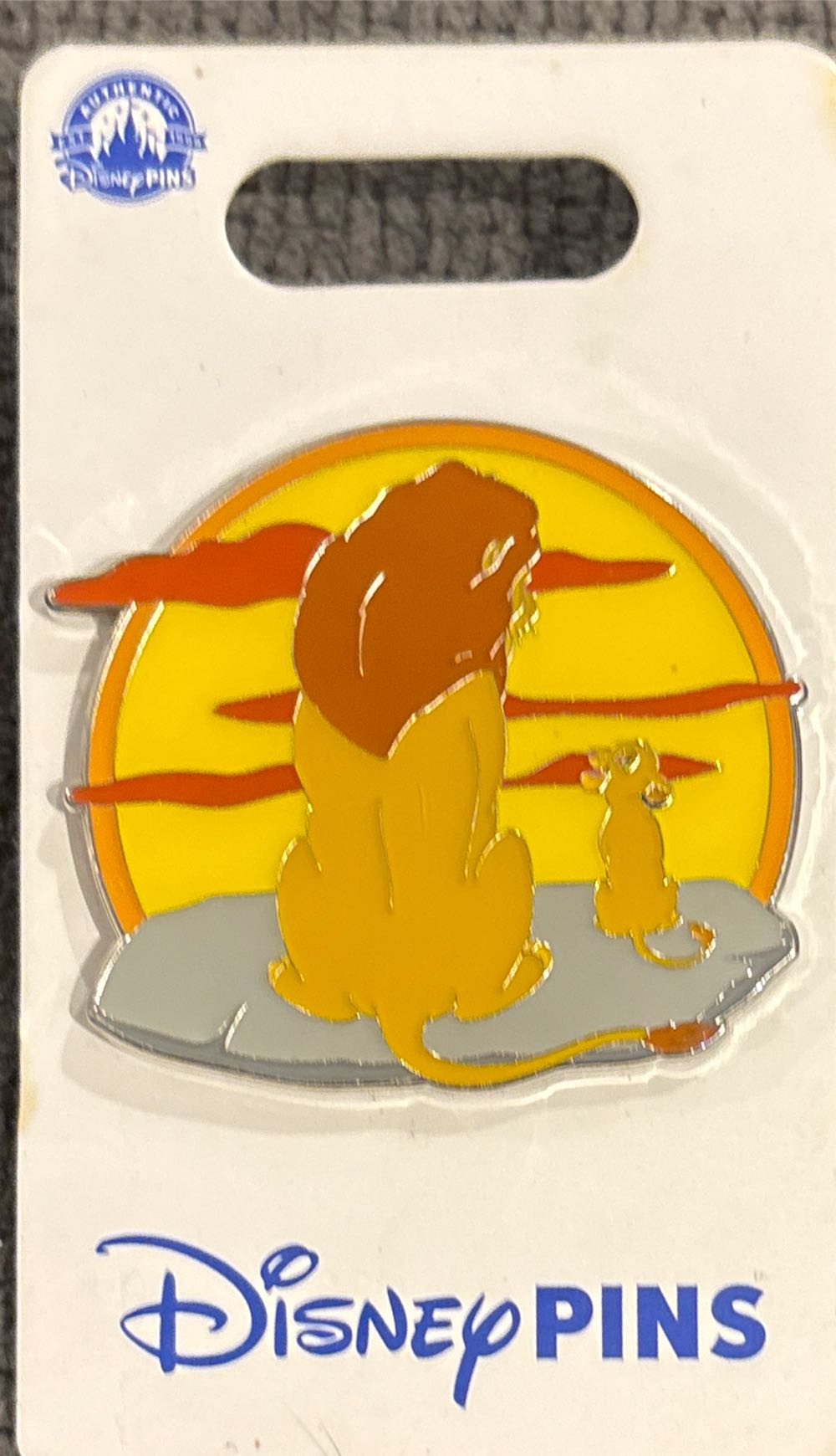 The Lion King Disney Mufasa Simba - Disney pin collectible [Barcode 400957124611] - Main Image 3