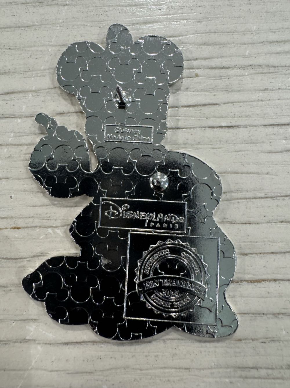 DLP Minnie Mouse Reveil Disneyland Paris  pin collectible [Barcode 2078010250386] - Main Image 3