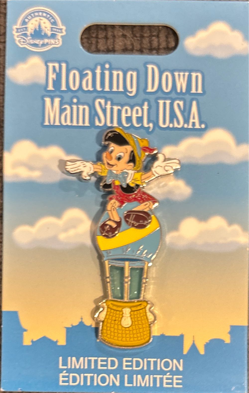 Floating Down Main Street Pinocchio Usa Street - Disney Pin pin collectible [Barcode 400946414716] - Main Image 3