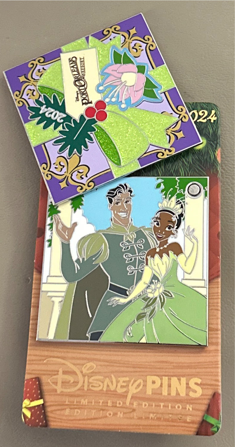 Christmas Resort Pin Port Orleans - Hotel pin collectible [Barcode 400983670588] - Main Image 2