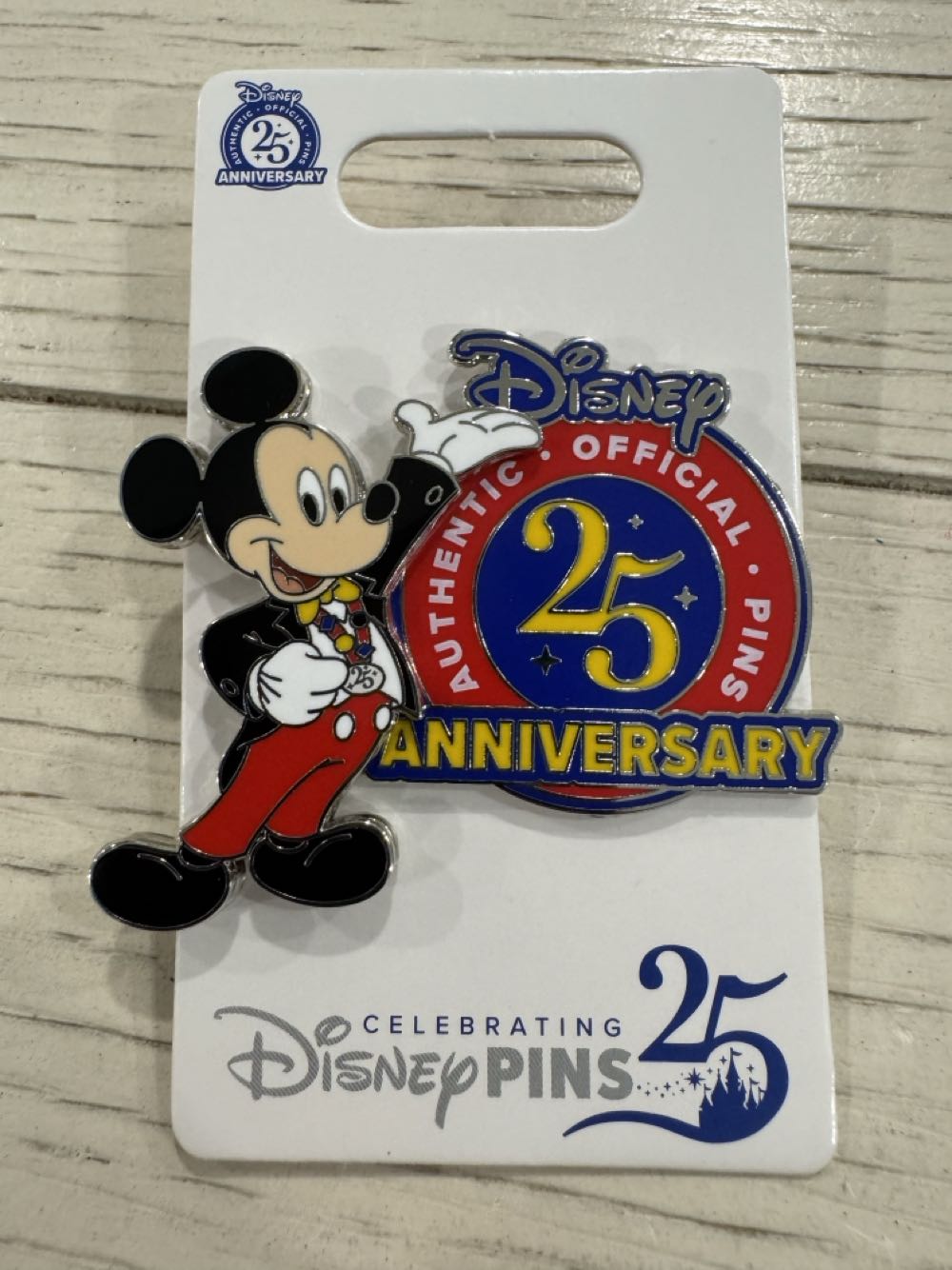 25 Years Of Pin Trading Mickey Disney Logo Parks Mouse - Open Edition pin collectible [Barcode 400989019510] - Main Image 3