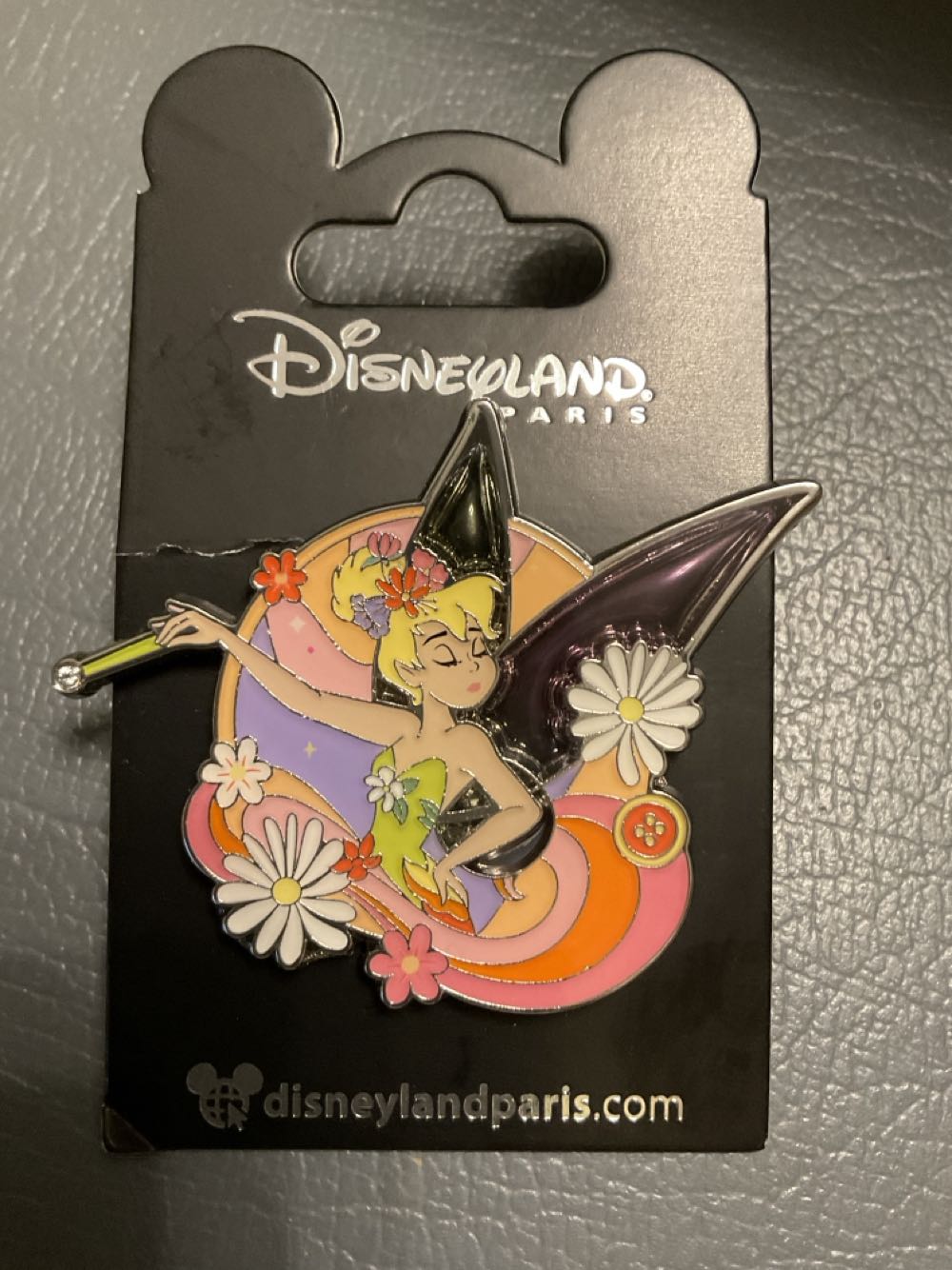 Violet Parr Gold Background